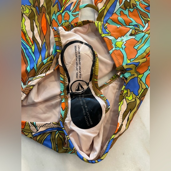 Volcom halter backless one piece swimsuit- faded flowers - Picture 5 of 6